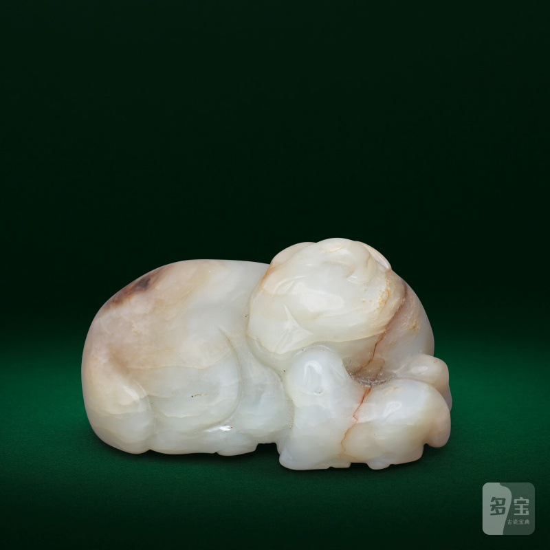 明 青玉雕三羊開泰擺件 | A PALE GREEN AND RUSSET JADE CARVING OF THREE RAMS 'SANYANG' - 图3